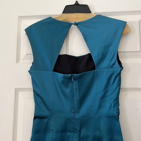 Dress - Picture 3 of 6